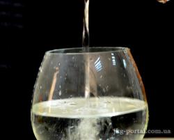 без воды, вода