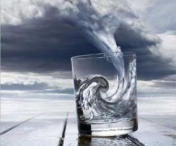вода