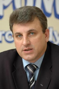 Каждый должен жить по доходам и самостоятельно оплачивать коммунальные услуги